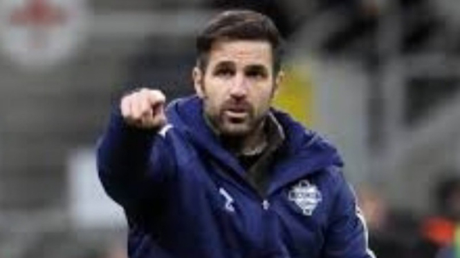 Potret Cesc Fabregas pelatih Como 1907