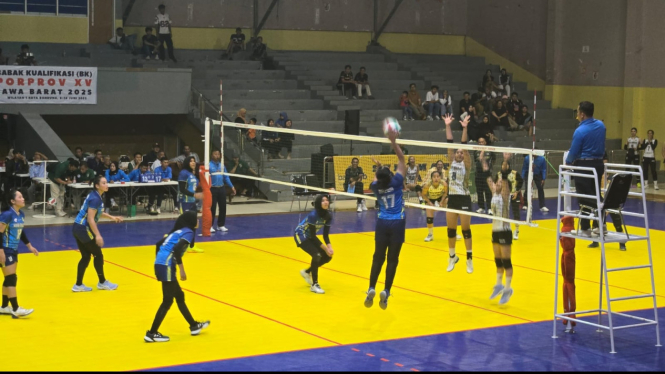 Tim Voli Putri Kabupaten Bogor Bangkit Usai Kalah dari Kota Bandung