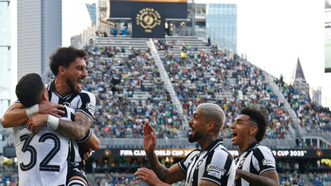 Pemain Botafogo saat merayakan gol ke gawang Sounders.