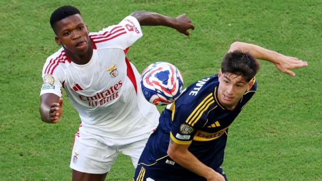 Pertandingan Boca Juniors vs Benfica.