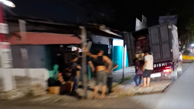 Diduga barang bukti oli diduga palsu di pindahkan ke Jalan Adisuscipto