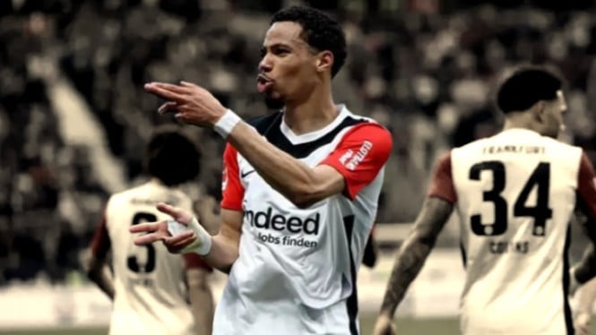 Liverpool tawarkan 80 juta euro untuk Ekitike