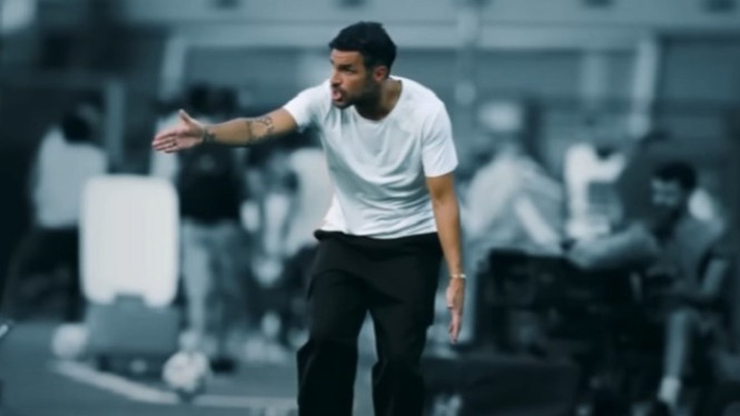 Pelatih Como, Cesc Fabregas soal uang Bos Djarum