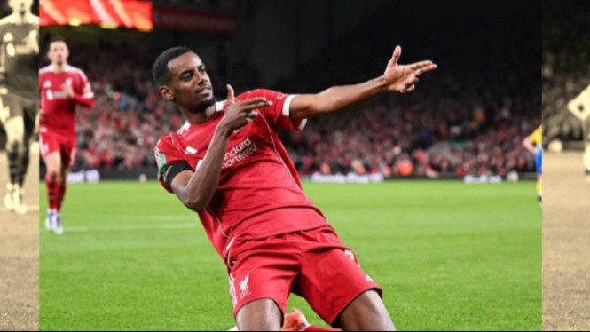 Isak cetak gol debut, Liverpool singkirkan Southampton