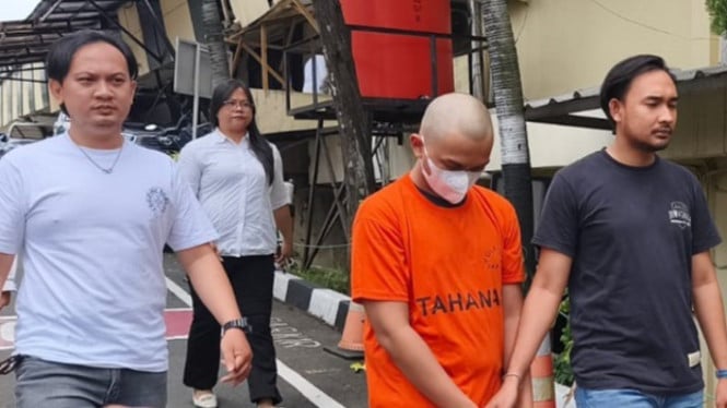 Polisi ringkus RA tersangka KDRT di Depok