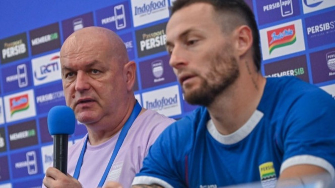 Potret Bojan Hodak dan Marc Klok