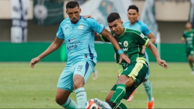PSS Sleman vs Persela Lamongan.