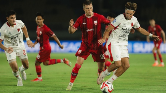 Persis Solo vs Bali united.