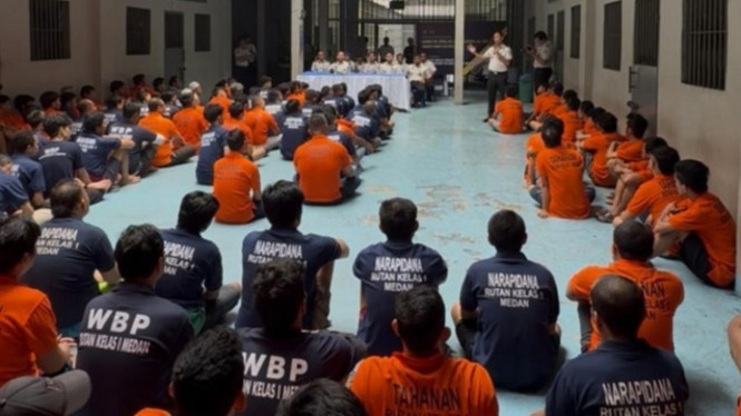 Kepala Rutan Medan saat memberi arahan pada warga binaan