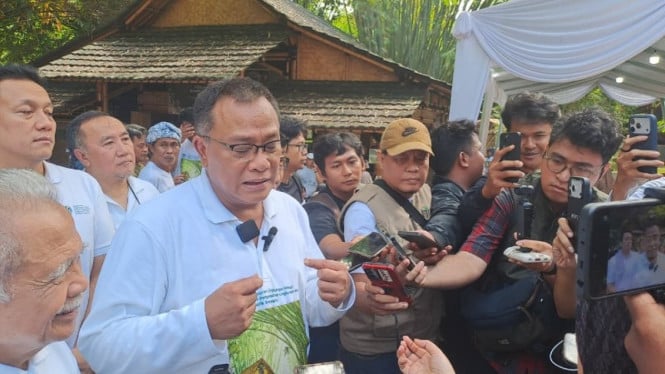 Potret Menteri Lingkungan Hidup (LH) Moh. Jumhur Hidayat