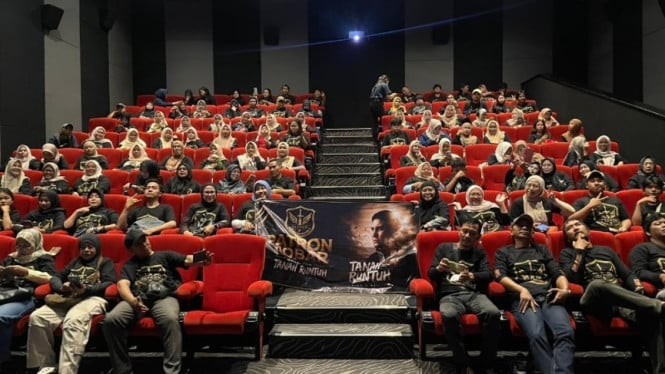 PATRON Nobar Film Tanah Runtuh, Muannas Alaidid: Kemanusiaan dan Persatuan Jadi Benteng Lawan Kejahatan