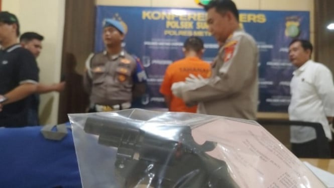 Bermodal Pistol Mainan, Perampok Toko Emas di Depok Ini Ternyata Lulusan S2: Pelaku Terjerat Pinjol