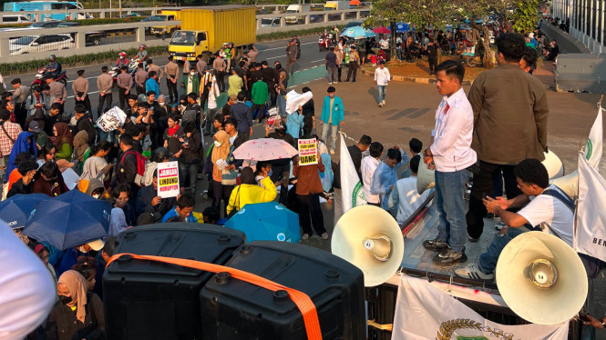 Potret SEMA PTKIN Se-Indonesia Gelar Aksi di DPR RI
