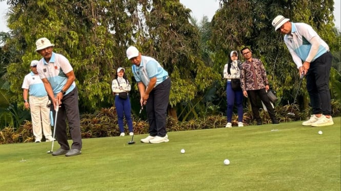 Wali Kota Depok Supian Suri disela pembukaan Turnamen Golf Wali Kota Cup Series 2 2026.
