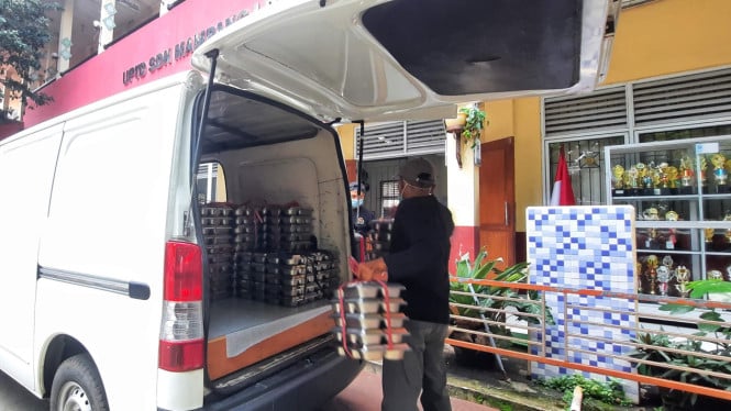 Potret ilustrasi pendistribusian program MBG di salah satu SD Negeri Kota Depok.