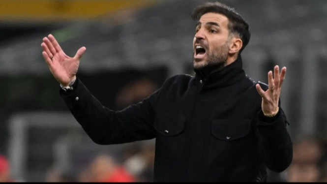 Potret pelatih Como 1907 Cecs Fabregas