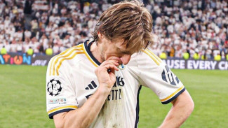 Luka Modric Resmi Gabung AC Milan, Teken Kontrak hingga 2026