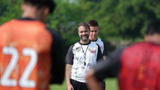 Rumor Transfer Panas! Pelatih Persija Buka Suara Soal Isu Rizky Ridho ke Luar Negeri