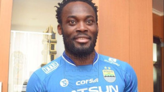 Eka Ramdani Buka Suara! Ini Kalimat Kocak yang Bikin Michael Essien Geleng-Geleng di Piala Presiden 2018