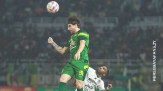 Hasil Babak Pertama Persebaya vs PSS Sleman, Skor Kacamata di GBT