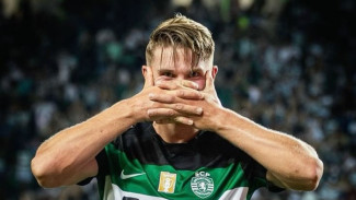 Sporting Lisbon Bakal Rekrut Striker Almeria Gantikan Viktor Gyokeres?