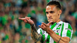 MU Resmi Lepas Permanen Antony ke Real Betis?
