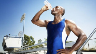 5 Minuman Rahasia Atlet Maraton agar Tenaga Tetap Maksimal hingga Garis Finish