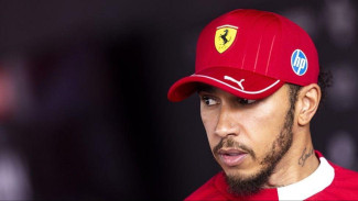 Musim Debut Hamilton di Ferrari Berubah Jadi Mimpi Buruk, Kepercayaan Diri Mulai Terkikis