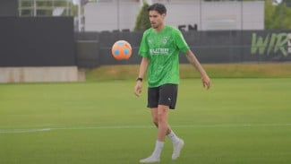 Kevin Diks Gagal Jadi Kapten Gladbach, Ini Alasan Pelatih Seoane