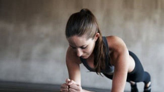 5 Gerakan Workout Simpel untuk Kaum Mager, Bikin Tubuh Tetap Fit!