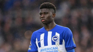 Apa Itu Menyerah? Manchester United Siap Tebus Carlos Baleba 115 Juta Pound