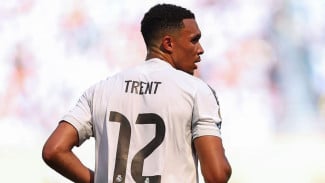 Trent Alexander-Arnold Jadi Target Barca, Saga Transfer Mengejutkan