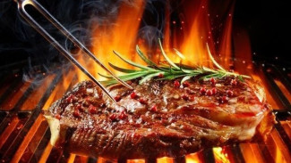 Makan Sate atau Daging Gosong Bisa Picu Kanker? Begini Fakta Medis Sebenarnya!
