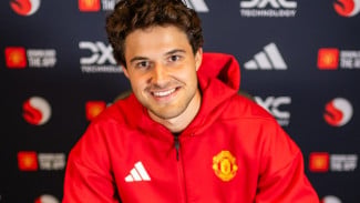 Statistik Gila Senne Lammens Bikin Fans United Tak Sabar Lihat Debutnya