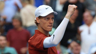 Jannik Sinner Tantang Carlos Alcaraz di Final US Open 2025