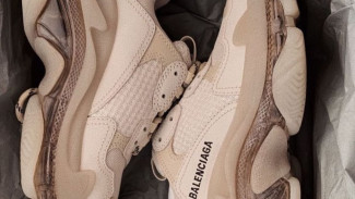 Tren Sepatu 2025:  Warna Pastel, dan Nyaman Jadi Incaran Pecinta Fashion