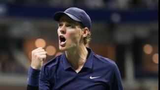 Jannik Sinner Tantang Dominasi Carlos Alcaraz di Final US Open 2025
