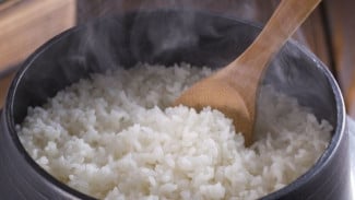 Uap Nasi Bisa Bikin Kulit Glowing, Fakta atau Mitos? Ini Kata Dokter