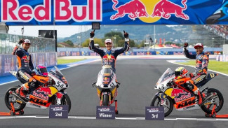 Musim Terbaik! Veda Ega Pratama Naik Peringkat di Red Bull Rookies Cup 2025
