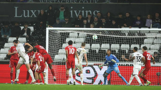 Drama 2 Gol Akhir Swansea Hancurkan Forest, Postecoglou Angkat Bicara