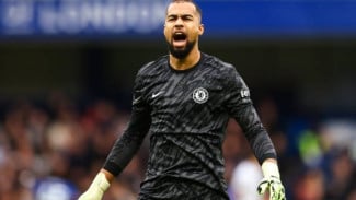 Robert Sanchez Bikin Chelsea Kalah, Kartu Merah Fatal di Old Trafford!