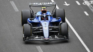 Verstappen Juara GP Azerbaijan, Piastri Celaka Sejak Lap 1