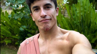 Marc Marquez Naik Meja Operasi Usai Insiden di MotoGP Mandalika 2025