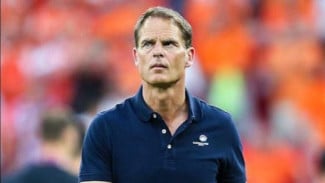 Frank de Boer Diisukan Didekati PSSI, Ini Bocoran Negosiasinya!