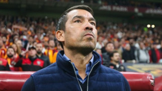 Geger! Van Bronckhorst Diincar Timnas Indonesia Setelah Liverpool Cari Pelatih Baru