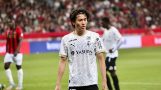 Nekat tapi Gacor, Keito Nakamura Cetak Gol Tanpa Pelindung Kaki