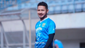 Mantan Bintang Persib Gian Zola Berlabuh ke Semen Padang?