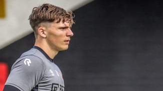 Kiper Raksasa Kayne van Oevelen Kandidat Naturalisasi Tembus 100 Saves Eredivisie