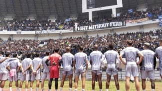 Jelang Persija vs Persib, Bobotoh Lakukan Hal Ini di GBLA!