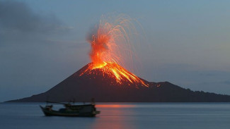 PERURI Bersama BUMN Hadiri Penyerahan Bantuan untuk Keluarga Korban Erupsi Krakatau
